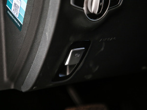 2021Ŀ E 260 r\Ӱ v܇Ƅ