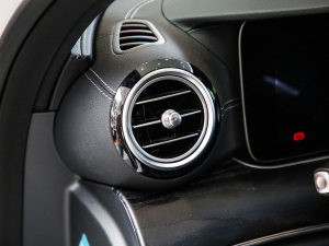 2021Ŀ E 260 r\Ӱ п؅^