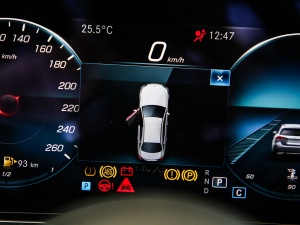 2021Ŀ E 260 r\Ӱ п؅^