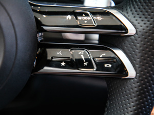 2021Ŀ E 260 r\Ӱ п؅^