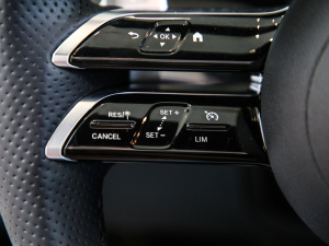 2021Ŀ E 260 r\Ӱ п؅^