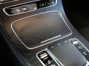 2021Ŀ E 260 r\Ӱ п؅^