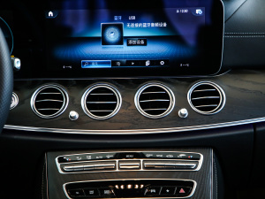 2021Ŀ E 260 r\Ӱ {L