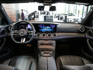 2021Ŀ E 260 r\Ӱ ȫ