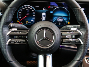 2021Ŀ E 260 r\Ӱ п؅^