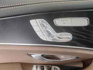 2021Ŀ E 300 \(yn)(dng) g