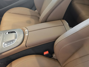 2021Ŀ E 300 \(yn)(dng) 