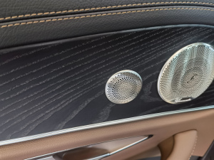 2021Ŀ E 300 \(yn)(dng) g