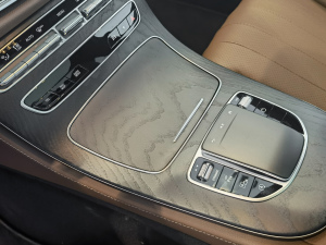 2021Ŀ E 300 \(yn)(dng) g