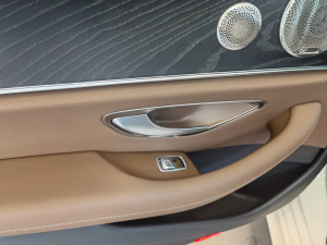 2021Ŀ E 300 \(yn)(dng) g