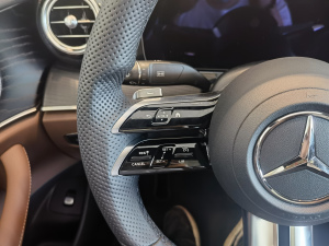 2021Ŀ E 300 \Ӱ п؅^(q)