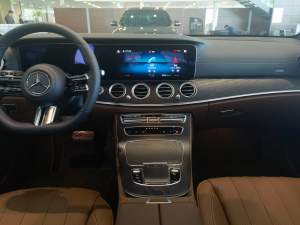 2021Ŀ E 300 \Ӱ п_