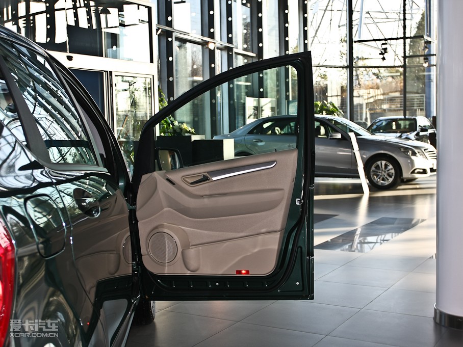 2011YA(M) A 160 CVT