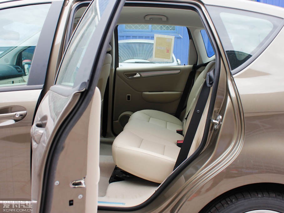 2011YA(M) A 180 CVT