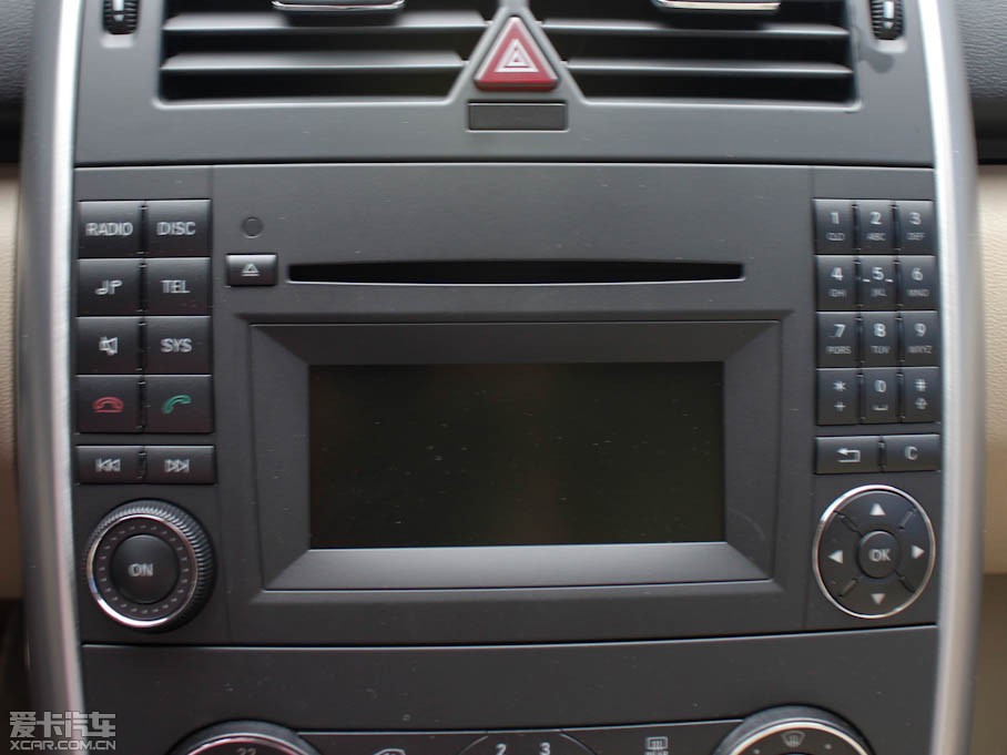 2011��YA��(�M��) A 180 CVT