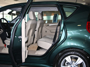 2011款A 160 CVT 后排空间