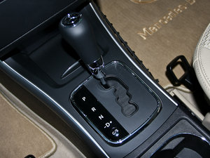 2011款A 160 CVT 换挡杆