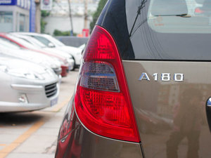 2011款A 180 CVT 尾灯