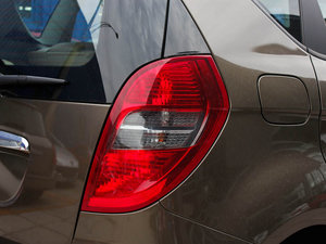 2011A(y) 180 CVT (x)(ji)^