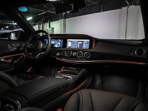 2020款臻藏版 S 450 L 4MATIC  中控区