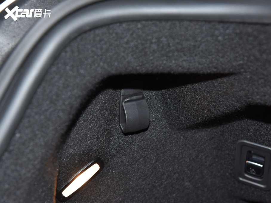 2021YE Ŀ E 260 I܇