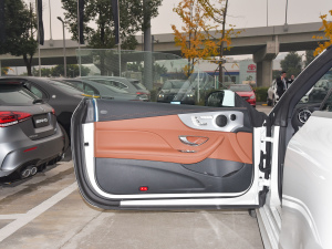 2021Ŀ E 260 I܇ {λ܇T