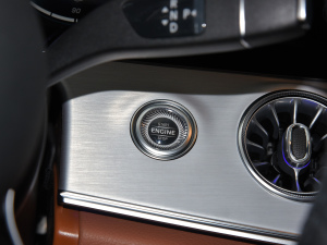 2021Ŀ E 260 I܇ п؅^