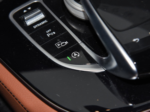 2021Ŀ E 260 I܇ п؅^