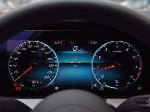 2021Ŀ E 260 I܇ п؅^