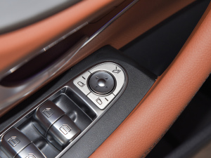 2021Ŀ E 260 I܇ п؅^