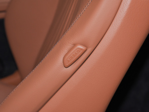 2021Ŀ E 260 I܇ п؅^