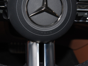 2021Ŀ E 260 I܇ п؅^