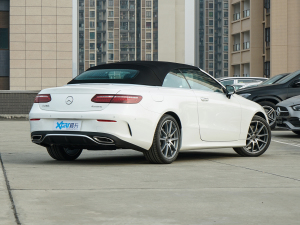 2021款改款 E 260 4MATIC 敞篷轿跑车  右后45度