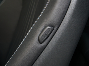 2021Ŀ E 260 4MATIC I܇  g