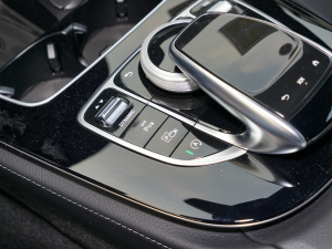 2021Ŀ E 260 4MATIC I܇  п؅^