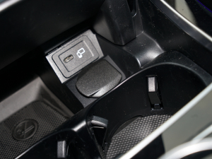 2021Ŀ E 260 4MATIC I܇  п؅^