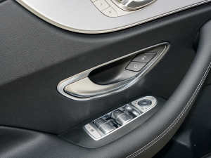 2021Ŀ E 260 4MATIC I܇  п؅^