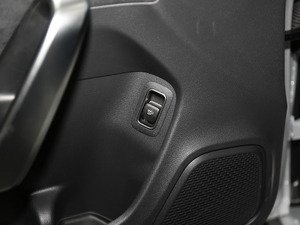 2020��CLA 200 �п؅^