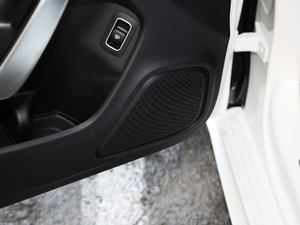 2020��CLA 260 4MATIC ���g����