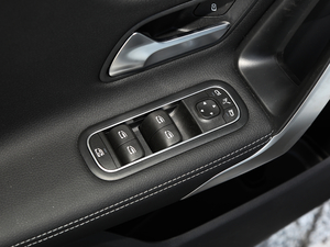 2020��CLA 260 4MATIC �п؅^(q��)