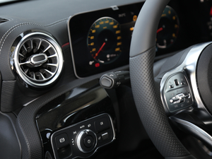 2020��CLA 260 4MATIC �п؅^(q��)