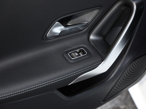 2020��CLA 260 4MATIC �п؅^(q��)