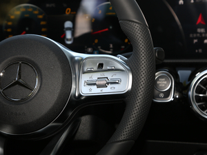 2020款CLA 260 4MATIC 音响调节