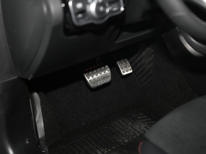 2020��CLA 200 �п؅^