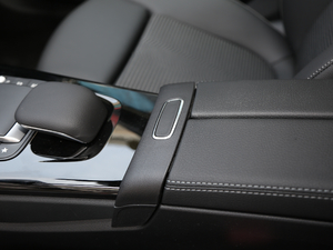 2020A(y) 180 п؅^(q)