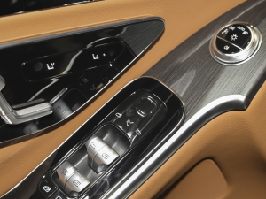 2021S 400 L ̄ п؅^