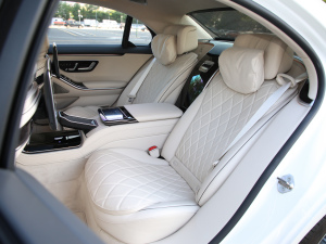 2021款S 500 L 4MATIC 后排座椅