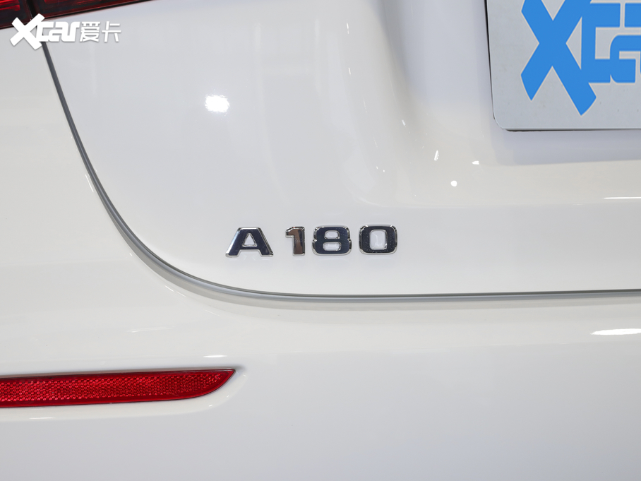 2021��YA��(�M��) A 180