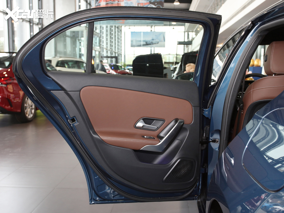 2021YA(M) A 200 r