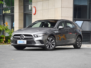 2021款A 200 动感型 左前45度